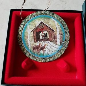 P Buckley Moss ornament